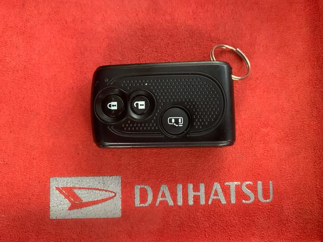 タントカスタムＸ　トップエディションＳＡ　タイヤ新品　保証付きナビ　バックカメラ（静岡県）の中古車