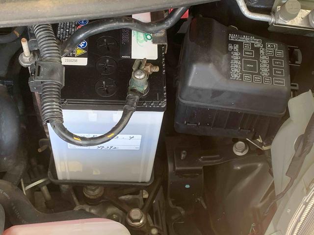 ムーヴＬ　タイヤ新品　保証付きルーフ塗装損傷有り　ＣＤ（静岡県）の中古車