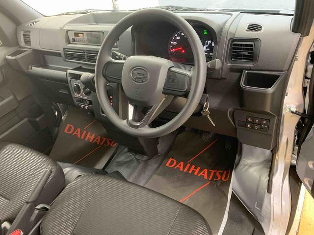 ハイゼットカーゴデラックスまごころ保証1年付き 記録簿 取扱説明書 CVT ラジオ 衝突被害軽減システム オートマチックハイビーム レーンアシスト 禁煙車 ワンオーナー エアバッグ エアコン パワーステアリング ABS(静岡県)の中古車