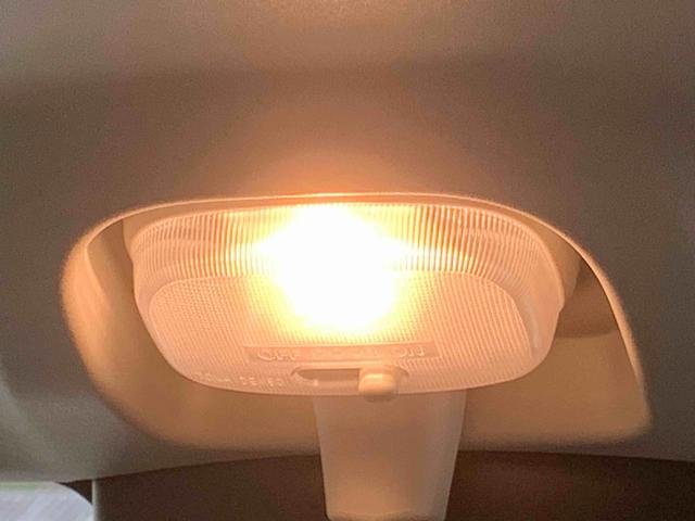 ハイゼットカーゴデラックスまごころ保証1年付き 記録簿 取扱説明書 CVT ラジオ 衝突被害軽減システム オートマチックハイビーム レーンアシスト 禁煙車 ワンオーナー エアバッグ エアコン パワーステアリング ABS(静岡県)の中古車