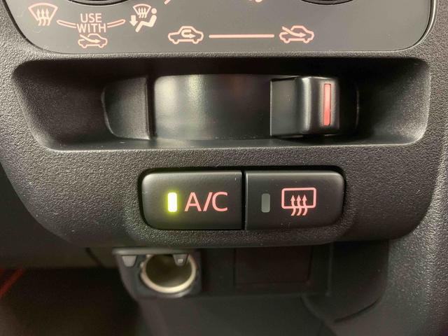 ハイゼットカーゴデラックスまごころ保証1年付き 記録簿 取扱説明書 CVT ラジオ 衝突被害軽減システム オートマチックハイビーム レーンアシスト 禁煙車 ワンオーナー エアバッグ エアコン パワーステアリング ABS(静岡県)の中古車