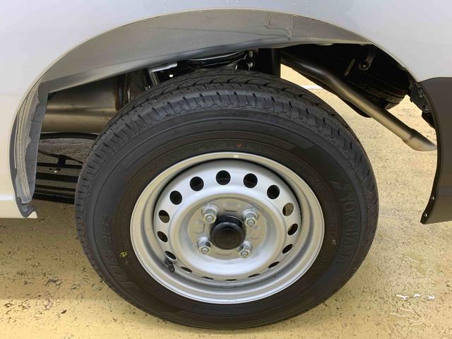 ハイゼットカーゴデラックスまごころ保証1年付き 記録簿 取扱説明書 CVT ラジオ 衝突被害軽減システム オートマチックハイビーム レーンアシスト 禁煙車 ワンオーナー エアバッグ エアコン パワーステアリング ABS(静岡県)の中古車