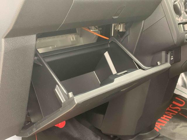 ハイゼットカーゴデラックスまごころ保証1年付き 記録簿 取扱説明書 CVT ラジオ 衝突被害軽減システム オートマチックハイビーム レーンアシスト 禁煙車 ワンオーナー エアバッグ エアコン パワーステアリング ABS(静岡県)の中古車