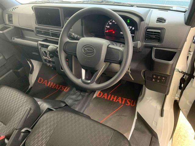 ハイゼットカーゴＤＸまごころ保証１年付き　記録簿　取扱説明書　ＣＶＴ　デラックス　衝突被害軽減システム　キーレスエントリー　オートマチックハイビーム　レーンアシスト　禁煙車　ワンオーナー　エアバッグ　エアコン　ＡＢＳ（静岡県）の中古車
