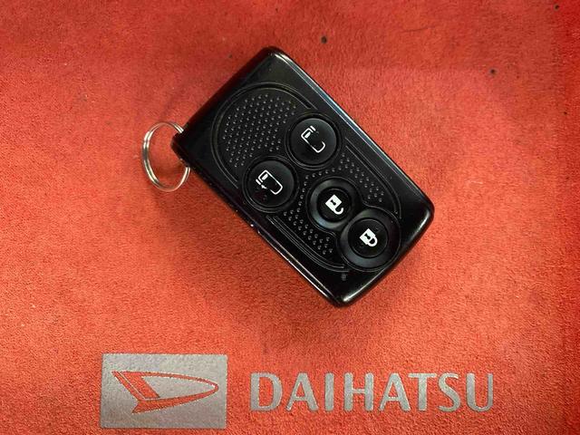 タントカスタムＲＳ　トップエディションＳＡ　タイヤ新品まごころ保証１年付き　記録簿　取扱説明書　ナビ　バックカメラ　衝突被害軽減システム　スマートキー　アルミホイール　ターボ　ワンオーナー　エアバッグ　エアコン　パワーステアリング　パワーウィンドウ（静岡県）の中古車