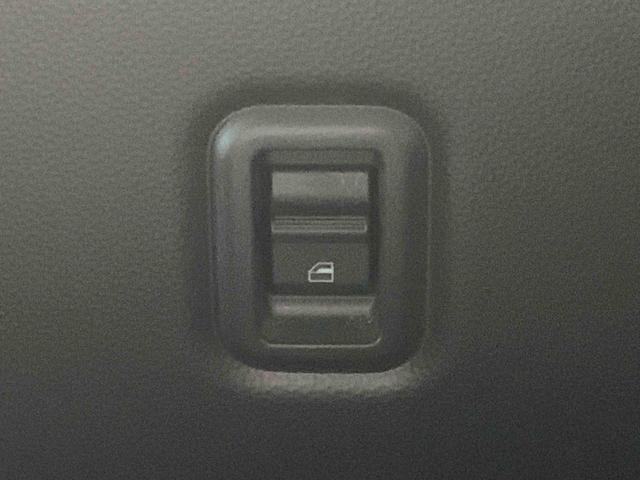 トールカスタムＧ　ターボ　タイヤ新品　ナビまごころ保証１年付き　記録簿　取扱説明書　ＥＴＣ　バックカメラ　衝突被害軽減システム　スマートキー　オートマチックハイビーム　アルミホイール　ターボ　レーンアシスト　ドライブレコーダー　ワンオーナー（静岡県）の中古車