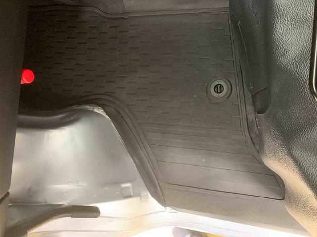 ハイゼットカーゴＤＸまごころ保証１年付き　記録簿　取扱説明書　ＣＶＴ　ＣＤ　衝突被害軽減システム　スマートキー　オートマチックハイビーム　レーンアシスト　ワンオーナー　エアバッグ　エアコン　パワーステアリング　ＡＢＳ（静岡県）の中古車