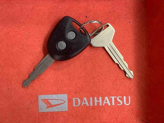 ミライースＬ　メモリアルエディション　タイヤ新品　保証付きＣＤ　パワーウインドウ（静岡県）の中古車