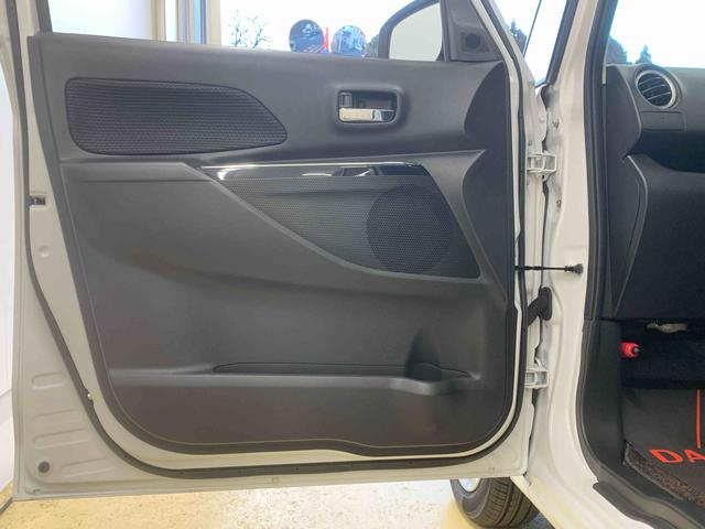 デイズルークスＸ　Ｖセレクション　タイヤ新品まごころ保証１年付き　記録簿　取扱説明書　ナビ　バックカメラ　スマートキー　アルミホイール　エアバッグ　エアコン　パワーステアリング　パワーウィンドウ　ＡＢＳ（静岡県）の中古車