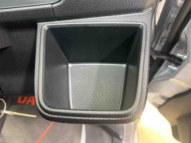 ハイゼットカーゴＤＸまごころ保証１年付き　記録簿　取扱説明書　ＣＶＴ　衝突被害軽減システム　キーレスエントリー　オートマチックハイビーム　レーンアシスト　禁煙車　ワンオーナー　エアバッグ　エアコン　パワーステアリング（静岡県）の中古車