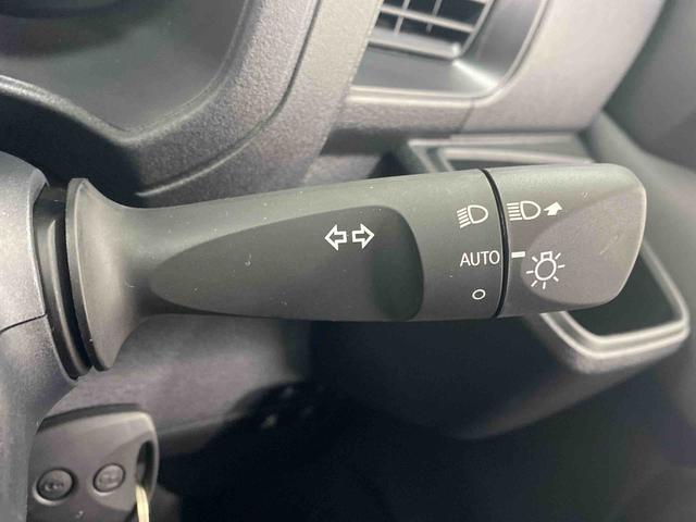 ハイゼットカーゴＤＸまごころ保証１年付き　記録簿　取扱説明書　ＣＶＴ　衝突被害軽減システム　キーレスエントリー　オートマチックハイビーム　レーンアシスト　禁煙車　ワンオーナー　エアバッグ　エアコン　パワーステアリング（静岡県）の中古車