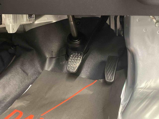 ハイゼットカーゴＤＸまごころ保証１年付き　記録簿　取扱説明書　ＣＶＴ　衝突被害軽減システム　キーレスエントリー　オートマチックハイビーム　レーンアシスト　禁煙車　ワンオーナー　エアバッグ　エアコン　パワーステアリング（静岡県）の中古車