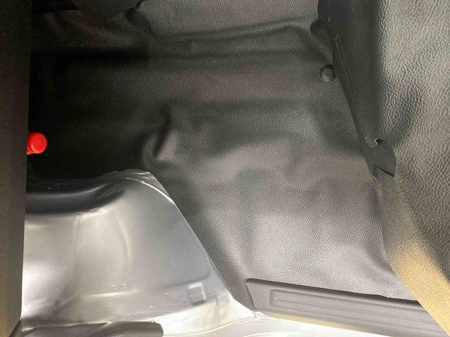 ハイゼットカーゴＤＸまごころ保証１年付き　記録簿　取扱説明書　ＣＶＴ　衝突被害軽減システム　キーレスエントリー　オートマチックハイビーム　レーンアシスト　禁煙車　ワンオーナー　エアバッグ　エアコン　パワーステアリング（静岡県）の中古車