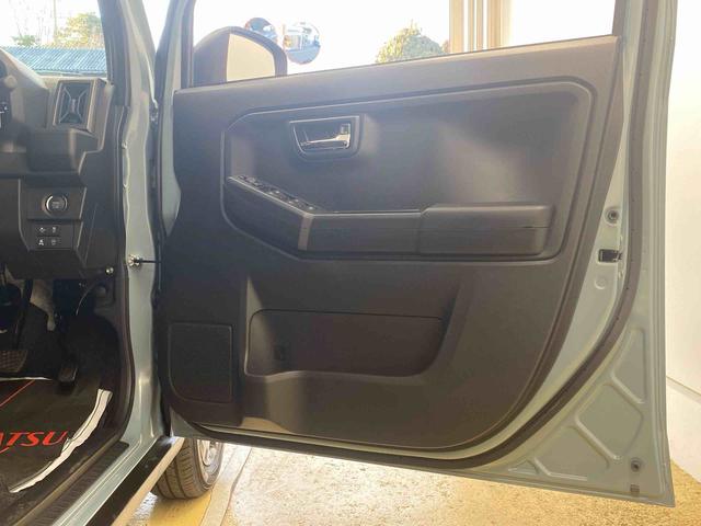 タフトＧ　ダーククロムベンチャーまごころ保証１年付き　記録簿　取扱説明書　衝突被害軽減システム　スマートキー　オートマチックハイビーム　サンルーフ　アルミホイール　レーンアシスト　禁煙車　ワンオーナー　エアバッグ　エアコン　ＡＢＳ（静岡県）の中古車