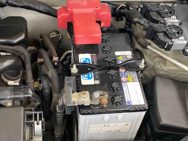 フレアクロスオーバーＸＧ　タイヤ　バッテリー新品まごころ保証１年付き　記録簿　取扱説明書　ナビ　ルーフ右側一部塗装剥がれ　スマートキー　エアバッグ　エアコン　パワーステアリング　パワーウィンドウ　ＡＢＳ（静岡県）の中古車