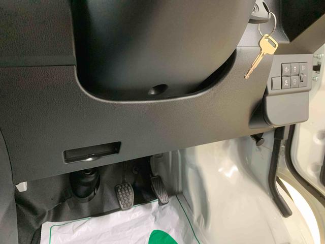 ハイゼットカーゴDX 保証付きまごころ保証1年付き 記録簿 取扱説明書 CVT ラジオ 衝突被害軽減システム オートマチックハイビーム レーンアシスト 禁煙車 ワンオーナー エアバッグ エアコン パワーステアリング ABS(静岡県)の中古車