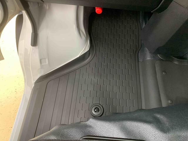 ハイゼットカーゴDX 保証付きまごころ保証1年付き 記録簿 取扱説明書 CVT ラジオ 衝突被害軽減システム オートマチックハイビーム レーンアシスト 禁煙車 ワンオーナー エアバッグ エアコン パワーステアリング ABS(静岡県)の中古車