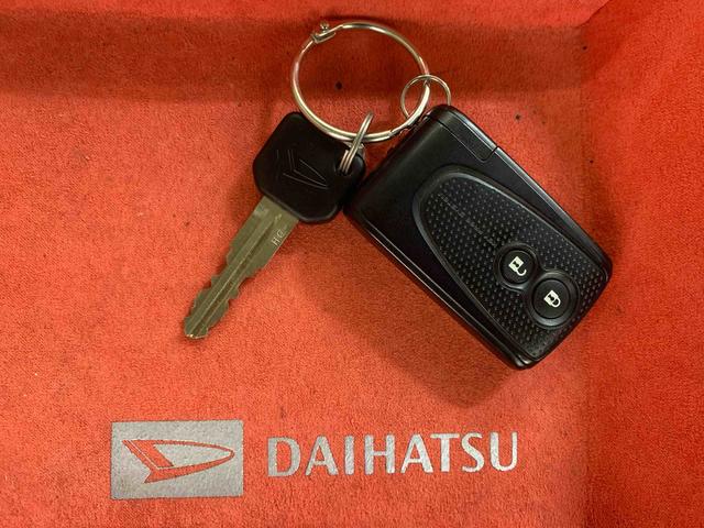 タントエグゼＸ　タイヤ新品保証付き　記録簿　取扱説明書　ＣＤ　スマートキー　アルミホイール　ワンオーナー　エアバッグ　エアコン　パワーステアリング　パワーウィンドウ　ＡＢＳ（静岡県）の中古車