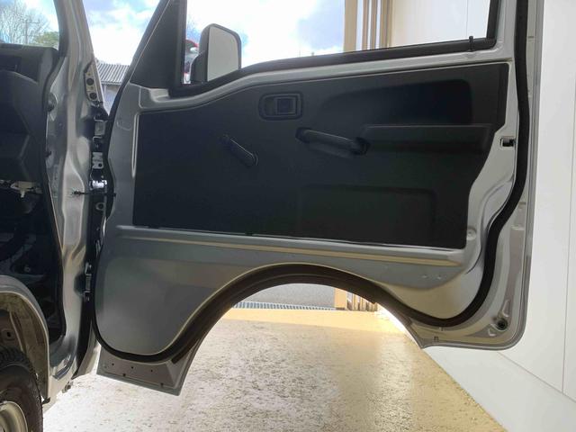 ハイゼットトラックスタンダード　４ＷＤ　保証付きまごころ保証１年付き　記録簿　取扱説明書　ＣＶＴ　ラジオ　衝突被害軽減システム　オートマチックハイビーム　レーンアシスト　禁煙車　ワンオーナー　エアコン　パワーステアリング　エアバッグ　ＡＢＳ（静岡県）の中古車