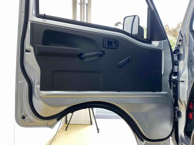 ハイゼットトラックスタンダード　４ＷＤ　保証付きまごころ保証１年付き　記録簿　取扱説明書　ＣＶＴ　ラジオ　衝突被害軽減システム　オートマチックハイビーム　レーンアシスト　禁煙車　ワンオーナー　エアコン　パワーステアリング　エアバッグ　ＡＢＳ（静岡県）の中古車