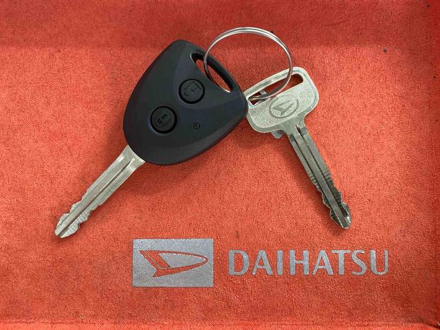 ムーヴＬまごころ保証１年付き　記録簿　取扱説明書　キーレスエントリー　禁煙車　ワンオーナー　エアバッグ　エアコン　パワーステアリング　パワーウィンドウ　ＡＢＳ（静岡県）の中古車