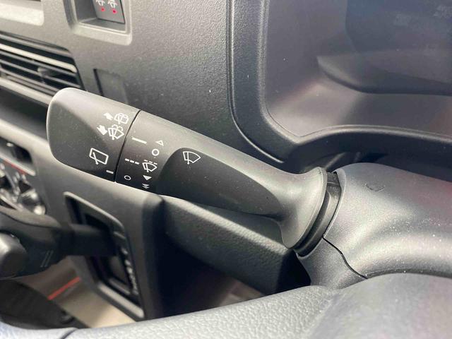ハイゼットカーゴDX ラジオまごころ保証1年付き 記録簿 取扱説明書 CVT 衝突被害軽減システム オートマチックハイビーム レーンアシスト 禁煙車 ワンオーナー エアバッグ エアコン パワーステアリング パワーウィンドウ(静岡県)の中古車