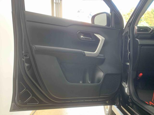 ロッキーＸ　タイヤ新品まごころ保証１年付き　記録簿　取扱説明書　ナビ　バックカメラ　衝突被害軽減システム　スマートキー　オートマチックハイビーム　アルミホイール　ターボ　レーンアシスト　ワンオーナー　エアバッグ　エアコン（静岡県）の中古車