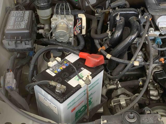 テリオスキッドカスタムX タイヤ新品保証付き 記録簿 取扱説明書 CD MD バッテリー新 4WD キーレスエントリー アルミホイール ターボ MD ワンオーナー エアバッグ エアコン パワーステアリング パワーウィンドウ ABS(静岡県)の中古車