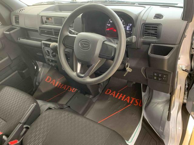 ハイゼットカーゴDX タイヤ新品まごころ保証1年付き 記録簿 取扱説明書 CVT ラジオ 衝突被害軽減システム キーレスエントリー オートマチックハイビーム レーンアシスト ワンオーナー エアバッグ エアコン パワーステアリング(静岡県)の中古車