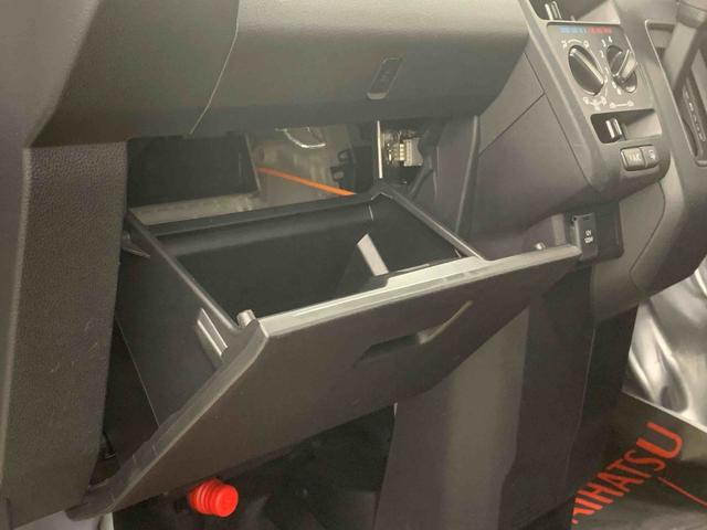 ハイゼットカーゴDX タイヤ新品まごころ保証1年付き 記録簿 取扱説明書 CVT ラジオ 衝突被害軽減システム キーレスエントリー オートマチックハイビーム レーンアシスト ワンオーナー エアバッグ エアコン パワーステアリング(静岡県)の中古車