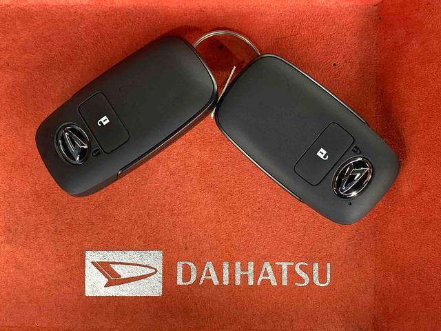 タフトGターボ ダーククロムベンチャーまごころ保証1年付き 記録簿 取扱説明書 衝突被害軽減システム スマートキー オートマチックハイビーム サンルーフ アルミホイール ターボ レーンアシスト 禁煙車 ワンオーナー エアバッグ エアコン(静岡県)の中古車