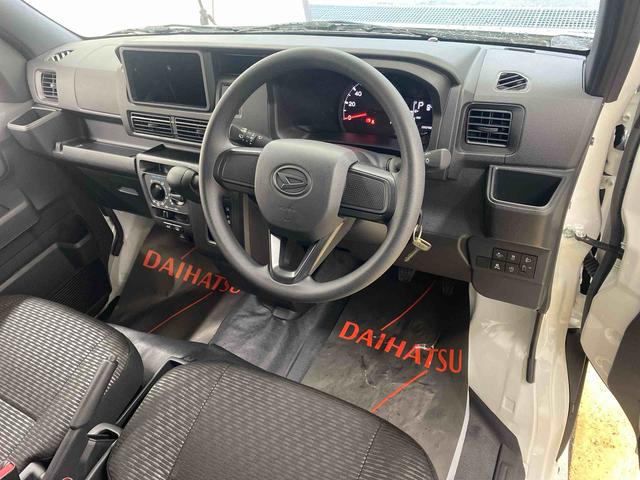 ハイゼットカーゴＤＸまごころ保証１年付き　記録簿　取扱説明書　ＣＶＴ　禁煙車　ワンオーナー　エアバッグ　エアコン　パワーステアリング　パワーウィンドウ　ＡＢＳ（静岡県）の中古車