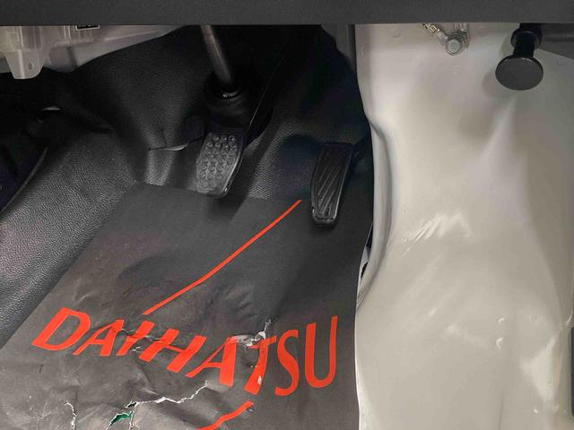 ハイゼットカーゴＤＸまごころ保証１年付き　記録簿　取扱説明書　ＣＶＴ　禁煙車　ワンオーナー　エアバッグ　エアコン　パワーステアリング　パワーウィンドウ　ＡＢＳ（静岡県）の中古車