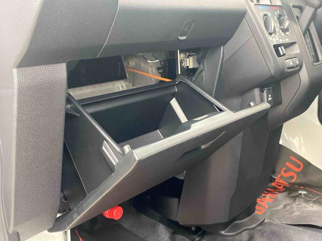 ハイゼットカーゴＤＸまごころ保証１年付き　記録簿　取扱説明書　ＣＶＴ　禁煙車　ワンオーナー　エアバッグ　エアコン　パワーステアリング　パワーウィンドウ　ＡＢＳ（静岡県）の中古車