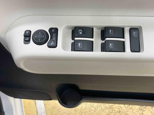 ムーヴキャンバスストライプスＧターボ　電動格納ミラー　バックカメラ　保証付きまごころ保証１年付き　ＨＤＰ　記録簿　取扱説明書　オートマチックハイビーム　衝突被害軽減システム　スマートキー　ターボ　レーンアシスト　禁煙車　ワンオーナー　エアバッグ　エアコン　パワーステアリング（静岡県）の中古車