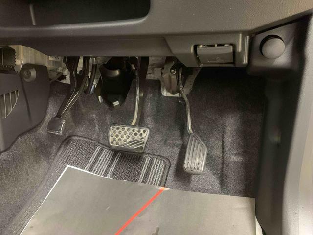 キャストアクティバＸ　タイヤ新品　保証付きＣＤ（静岡県）の中古車