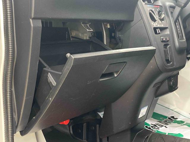 ハイゼットカーゴDX タイヤ新品 保証付きまごころ保証1年付き 記録簿 取扱説明書 AT ラジオ 衝突被害軽減システム キーレスエントリー オートマチックハイビーム レーンアシスト エアバッグ エアコン パワーステアリング パワーウィンドウ(静岡県)の中古車
