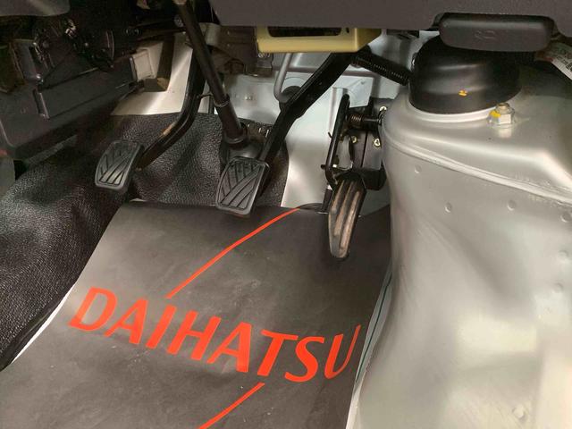 キャリイトラックKCエアコン・パワステ ラジオ 保証付きパートタイム4WD(静岡県)の中古車