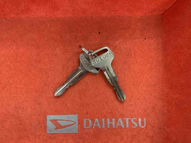 キャリイトラックKCエアコン・パワステ ラジオ 保証付きパートタイム4WD(静岡県)の中古車