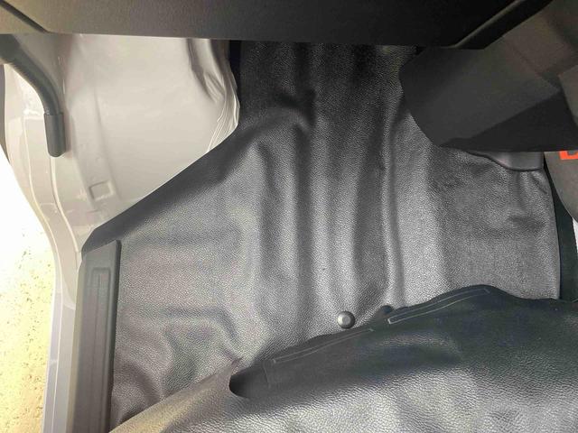ハイゼットカーゴＤＸ　保証付きまごころ保証１年付き　記録簿　取扱説明書　ＣＶＴ　ラジオ　衝突被害軽減システム　オートマチックハイビーム　レーンアシスト　エアバッグ　エアコン　パワーステアリング　パワーウィンドウ　ＡＢＳ（静岡県）の中古車