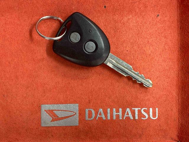 ミライースＬ　ＳＡ　タイヤ新品Ｆバンパーキズ　左Ｆ３．ドア　ロッカー凹み有り（静岡県）の中古車
