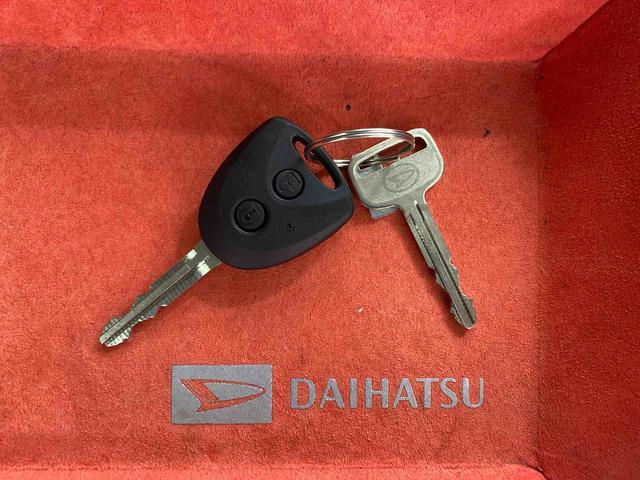 ハイゼットカーゴＤＸ　ラジオ　保証付きまごころ保証　ラジオ　ＡＢＳ　エアバッグ　パワーウインドウ　　ＣＶＴ（静岡県）の中古車