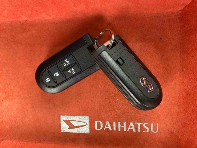 ムーヴキャンバスＧブラックインテリアＶＳ　ＳＡIII　純正ナビ　バックカメラまごころ保証（納車日から１年・距離無制限）付き　ＬＥＤヘッドライト　ＬＥＤフォグランプ　タイヤ新品　純正７インチナビ　ドラレコ　パノラマモニター　シートヒーター　両側電動スライドドア　ＥＴＣ（静岡県）の中古車