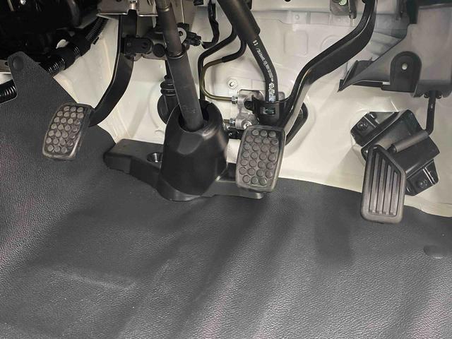 ハイゼットトラックスタンダード　４ＷＤ　５ＭＴ　ラジオまごころ保証（納車日から１年・走行距離無制限）付き　４ＷＤ　５速マニュアル　ＡＢＳ　エアバッグ　パワーステアリング　ラジオ（静岡県）の中古車