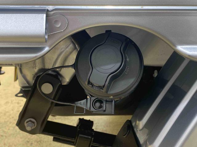 ハイゼットトラックスタンダード　４ＷＤ　５速ＭＴ　エアコン　ラジオまごころ保証（納車日から１年・走行距離無制限）付き　４ＷＤ　５速マニュアル　エアコン　パワステ　ＡＢＳ　運転席エアバッグ　ラジオ（静岡県）の中古車