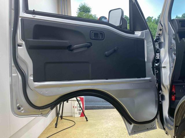 ハイゼットトラックスタンダード　４ＷＤ　５速ＭＴ　エアコン　ラジオまごころ保証（納車日から１年・走行距離無制限）付き　４ＷＤ　５速マニュアル　エアコン　パワステ　ＡＢＳ　運転席エアバッグ　ラジオ（静岡県）の中古車