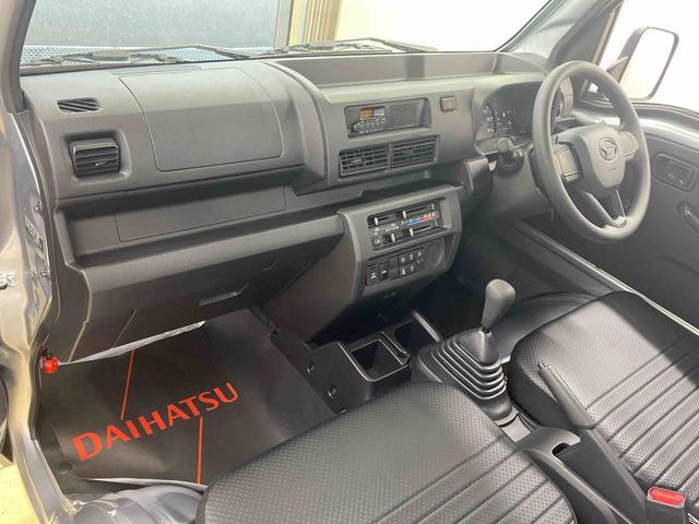 ハイゼットトラックスタンダード　４ＷＤ　５速ＭＴ　エアコン　ラジオまごころ保証（納車日から１年・走行距離無制限）付き　４ＷＤ　５速マニュアル　エアコン　パワステ　ＡＢＳ　運転席エアバッグ　ラジオ（静岡県）の中古車