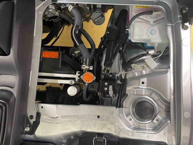 ハイゼットトラックスタンダード　４ＷＤ　５速ＭＴ　エアコン　ラジオまごころ保証（納車日から１年・走行距離無制限）付き　４ＷＤ　５速マニュアル　エアコン　パワステ　ＡＢＳ　運転席エアバッグ　ラジオ（静岡県）の中古車