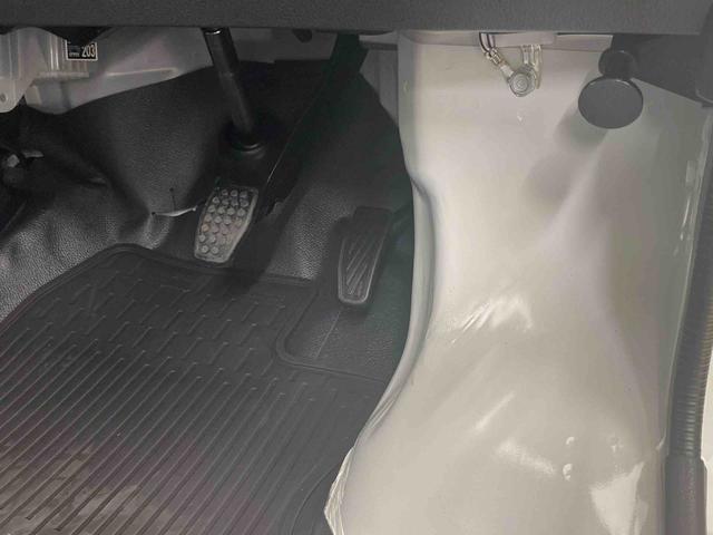 ハイゼットカーゴＤＸ　ラジオ　ＣＶＴ　パワーウィンドウ　保証付きまごころ保証（納車日から１年・走行距離無制限）　エアコン　パワーステアリング　パワーウィンドウ　ＡＢＳ　エアバッグ　キーレス　衝突被害軽減ブレーキ　ラジオ（静岡県）の中古車