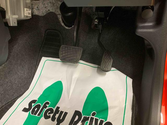 タフトGターボ ダーククロムベンチャー 電動パーキング 保証付きまごころ保証(納車日から1年・走行距離無制限) LEDヘッドライト LEDフォグランプ 電動パーキングブレーキ キーフリー スカイフィールトップ クルーズコントロール シートヒーター バックカメラ(静岡県)の中古車